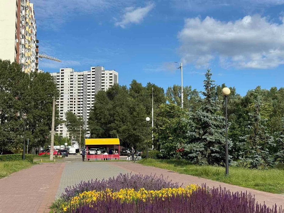 Простора євро-двушка в ЖК Деснянський. Є-Оселя, є ремонт  і автономна котельня! Без комісії!