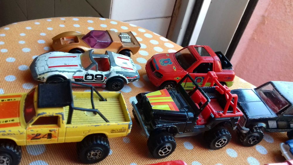 Carrinhos Majorette Corgi Tomica Matchbox