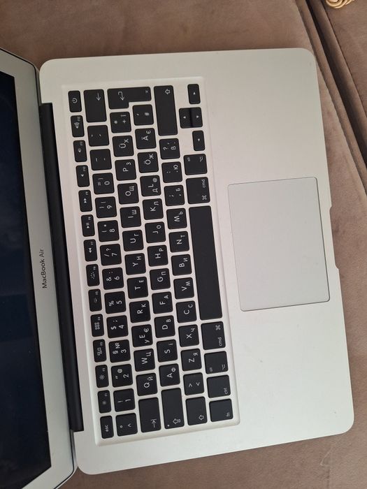Макбук MacBook air 13" Core i5 / 8 gb.