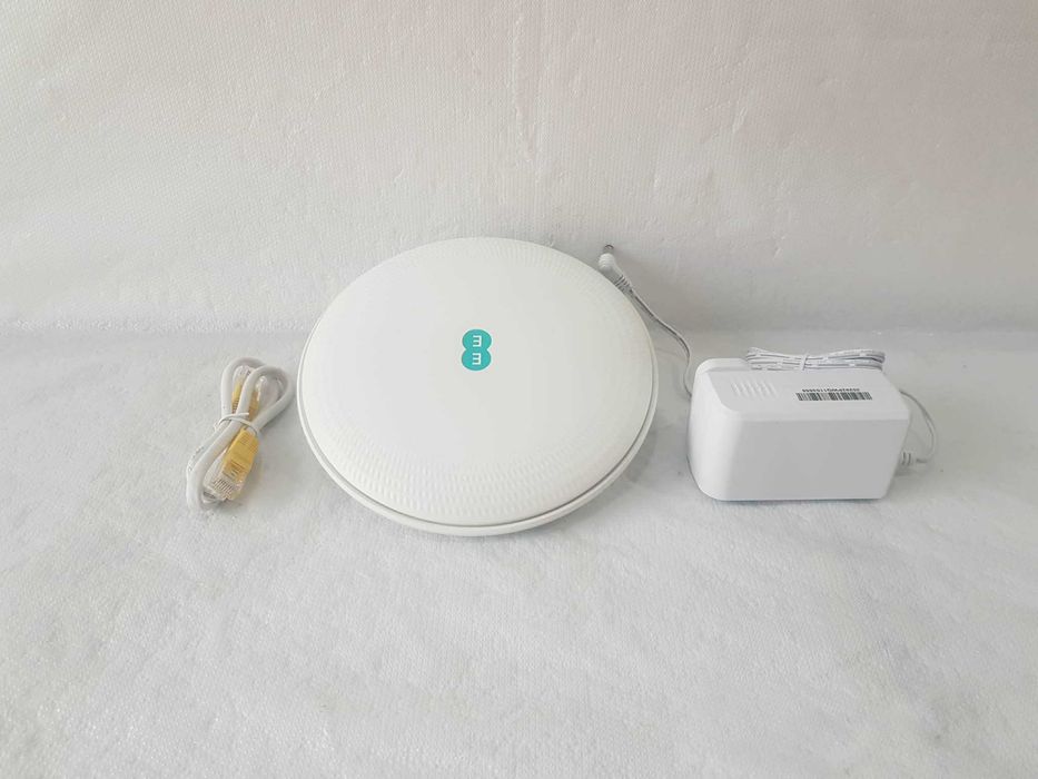 Punkt dostępowy /wzmacniacz sygnału WIFI /Extender EE Smart WIFI