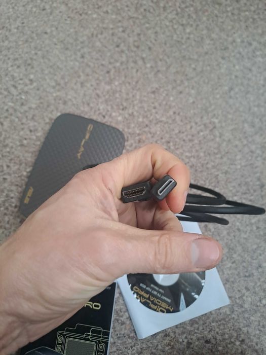 HD-медиаплеер O!play media pro (Asus)