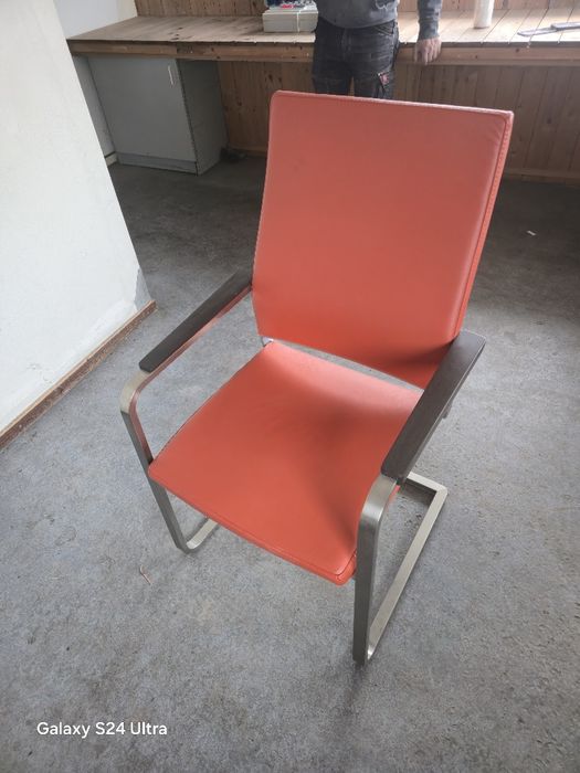 sprzedam 10 sztuk krzeseł