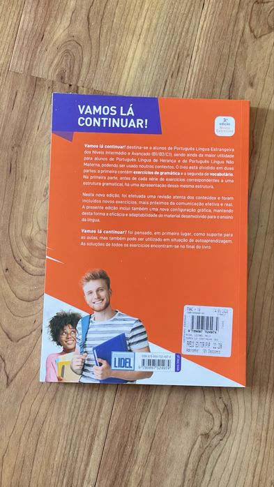 Explicações e Exercícios de Gramática e Vocabulário - Leonel Melo Rosa