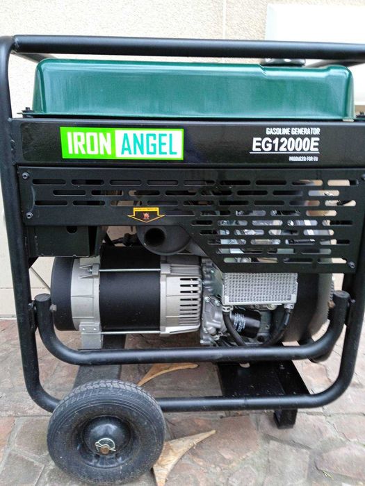Генератор бензиновий  Iron Angel EG 12000 E