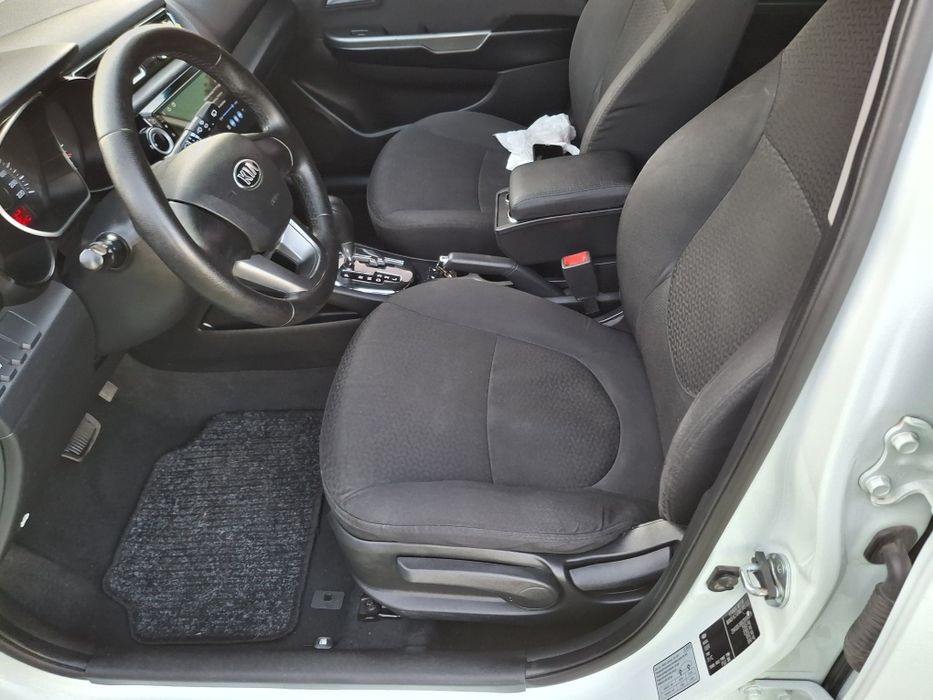 Kia Rio 2012 1.6 automatic