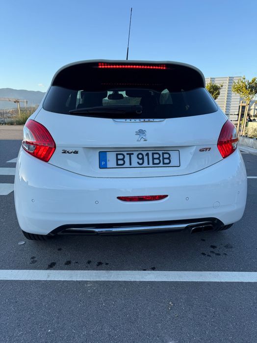 Peugeot 208 gti  thp