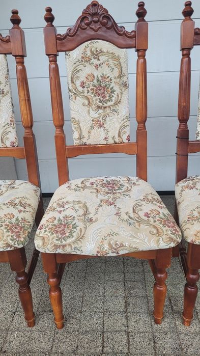 6 drewnianych  krzeseł PRL do jadalni Swarzędz