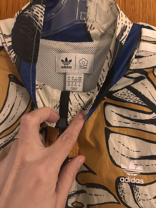 Casaco farm + Adidas