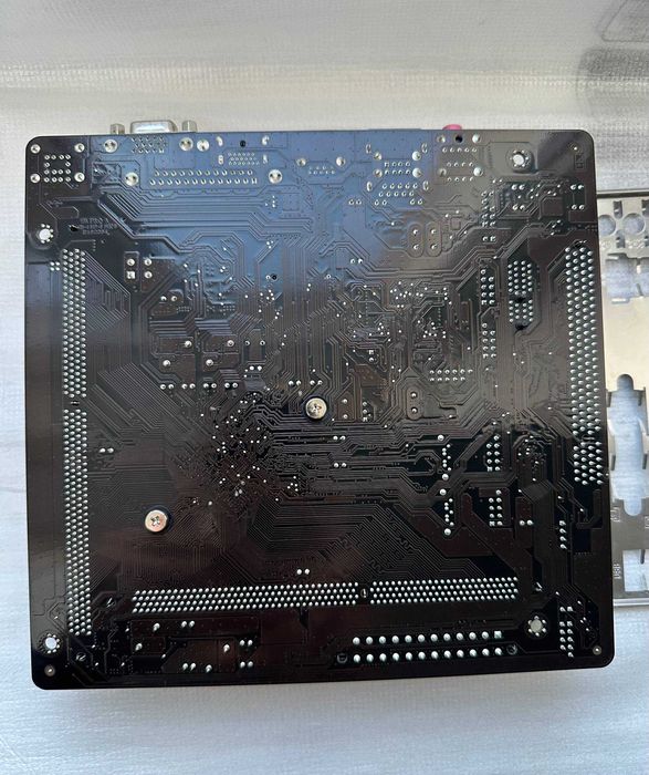 Материнська плата Gigabyte GA-J1900M-D2P Intel Celeron J1900 + 4 GB