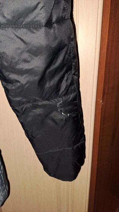 Куртка зимова Columbia,розмір S. Нюанс на рукаві!