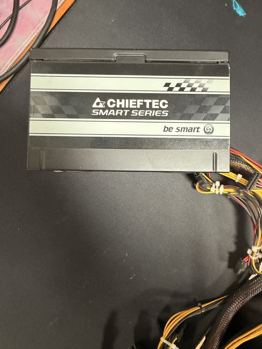 Блок питания Chieftec 600W (GPS-600A8)