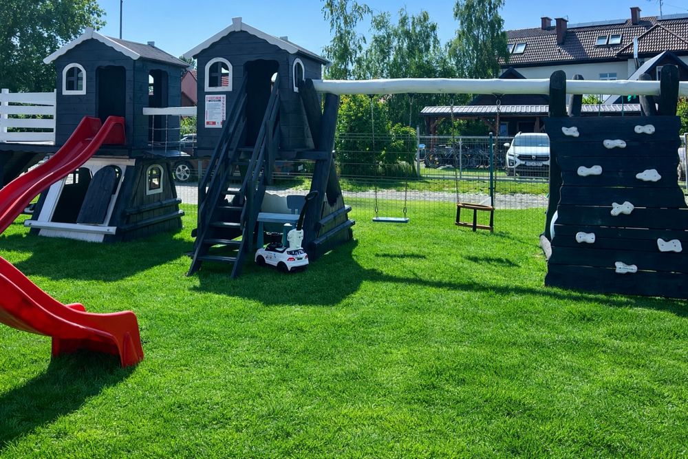 domki letniskowe nad  morzem Wicie, plac zabaw, atrakcje dla dzieci