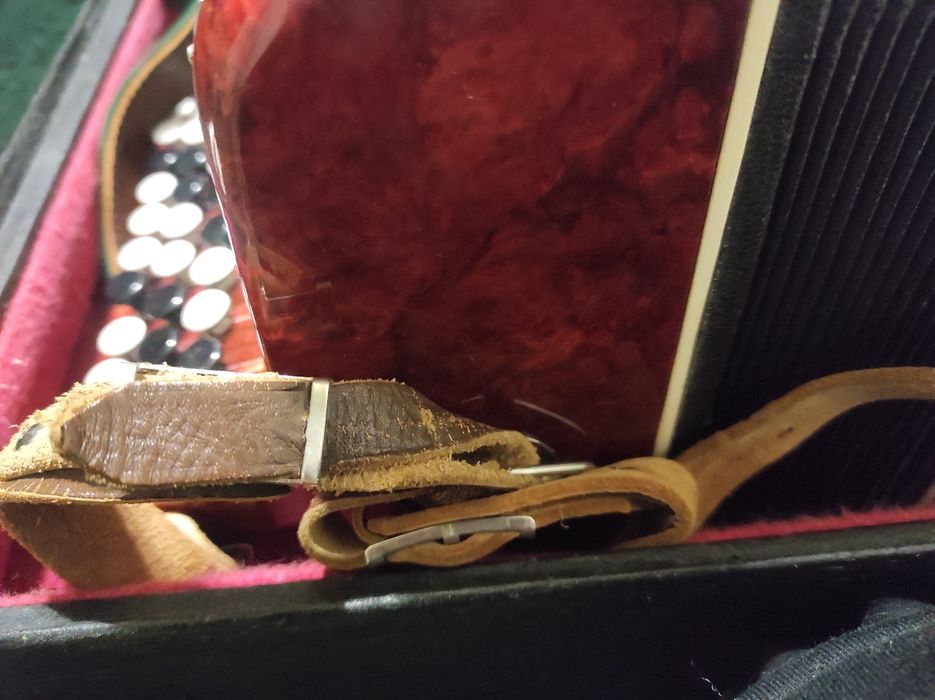 Баян Кремінне робочий з чохлом