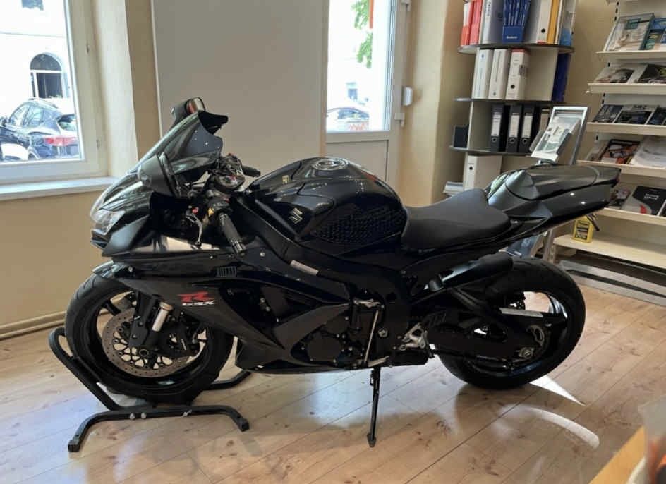 Suzuki Gsxr 600 K9 20k Przebiegu !!