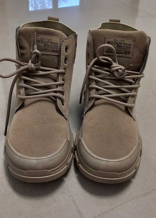 Buty M męskie beżowe 44