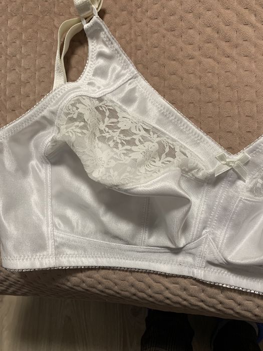 Білизна,бюст великого розміру