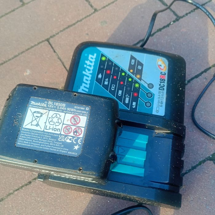 Ładowarka plus 2 baterieMakita