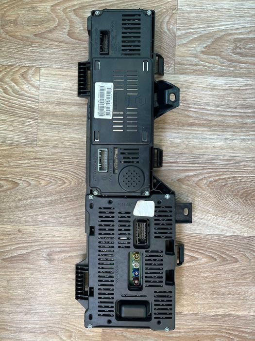 Панель приладів, Екран Renault Scenic lll 248108063r на ЗЧ або ремонт