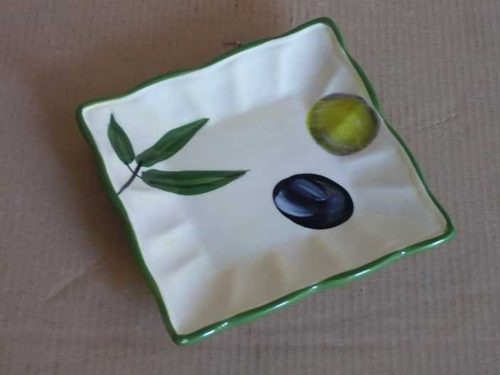 Small dish for olives64586298134017120