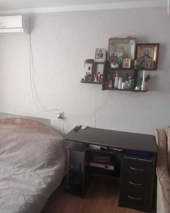 В продаже комната в коммуне. Выделена блоком.