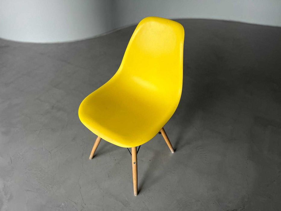 Cadeira Amarela - Escritório