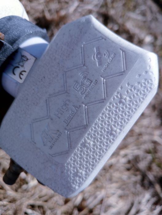 Antena satelitarna , uchwyt mocujący , konwerter x4