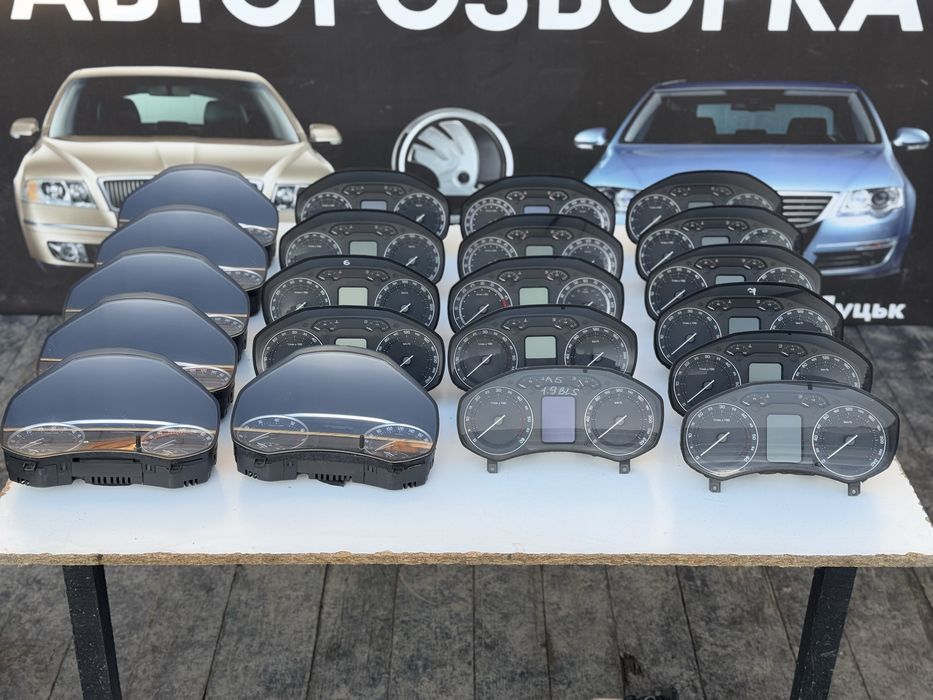 Щиток приборів панель приборов Skoda A5 спидометр приборка Шкода А5