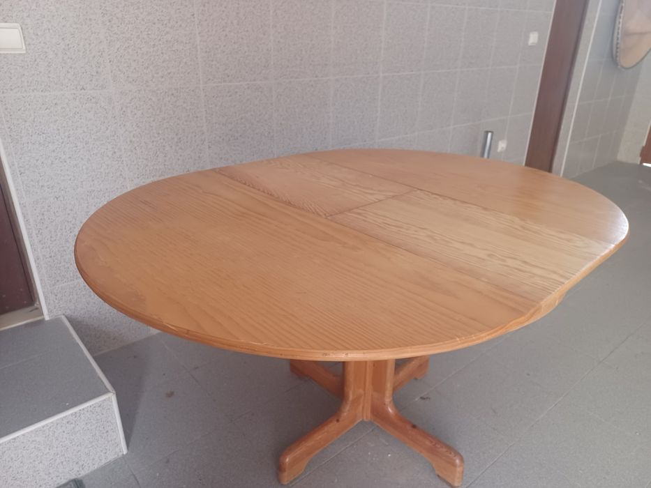 Mesa de cozinha extensível