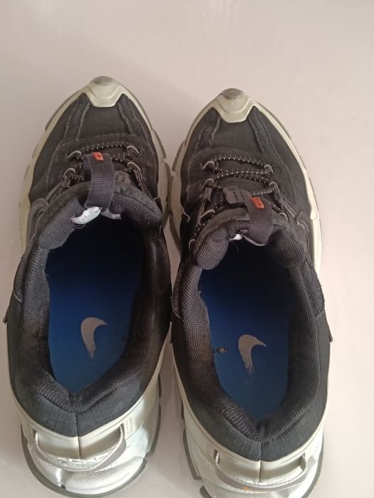 Tenis/ sapataria Nike 42 Zoom Vomero Roam
