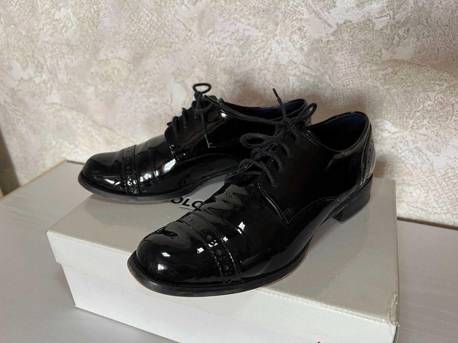 Лаковані туфлі дербі Solo Femme