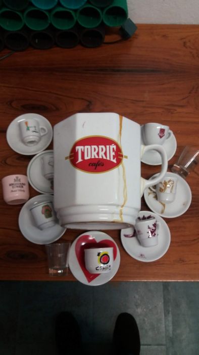 Coleção de 540 Chavenas de Café