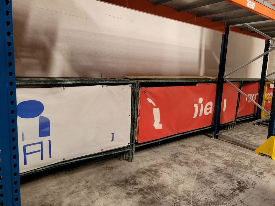Suportes de faixas publicidade