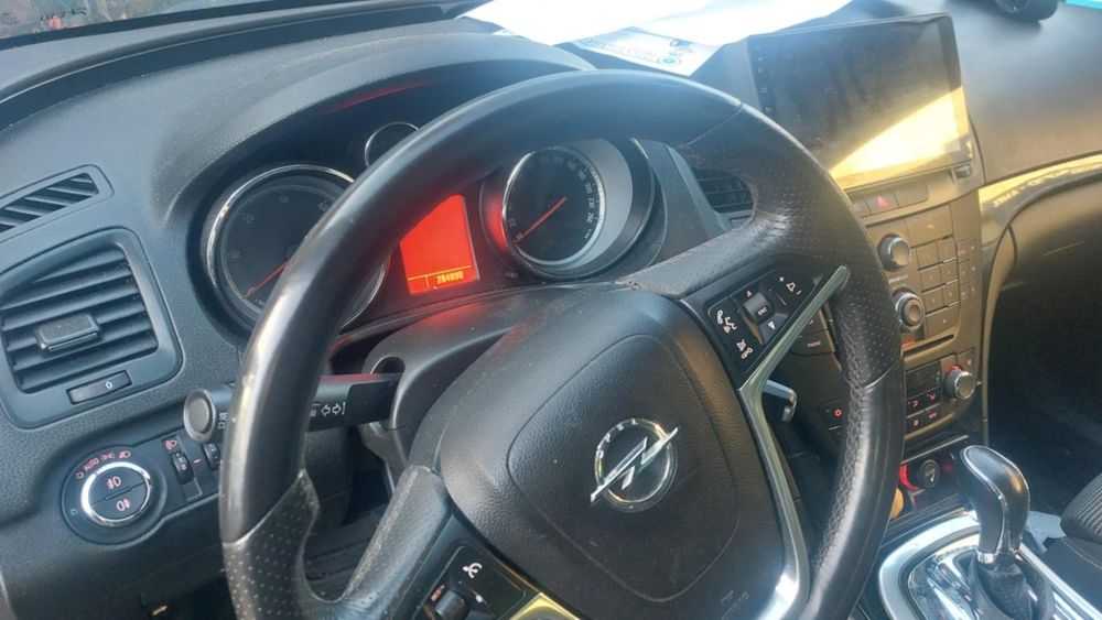 Opel Insignia Combi zatarty silnik