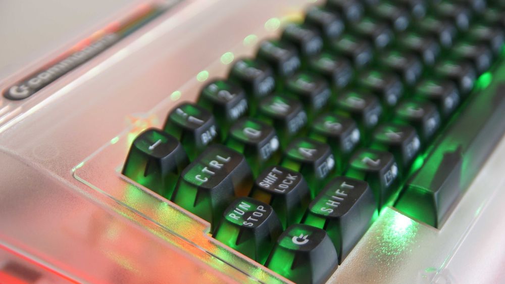 C64 Ultimate Starlight Edition 2x SID 8580R5 od ręki LED FPGA