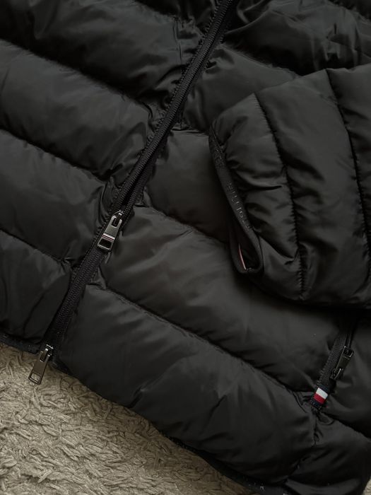 Новий чоловічий оригінальний мікропуховик Tommy Hilfiger розмір M L XL