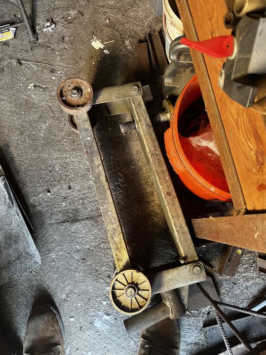 Podnośnik lewarek żaba