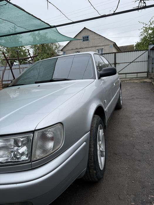 Продам Audi 100c4