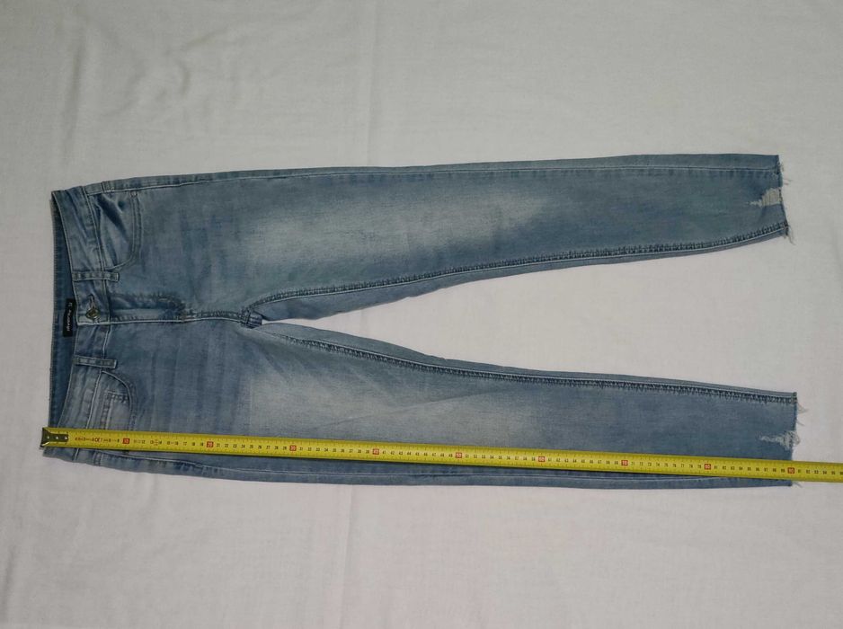 P106 Spodnie jeansowe Diverse r. 34