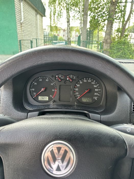 Volkswagen Golf 2003 VIN WVWZZZ1JZ3W544715 фото оголошення 12 з 20