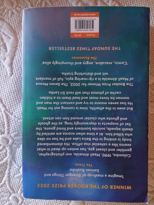 Livro The Seven Moons Of Maali Almeida de Shehan Karunatilaka em ingle