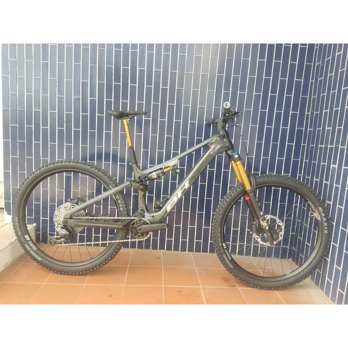 Bh de topo com avinox