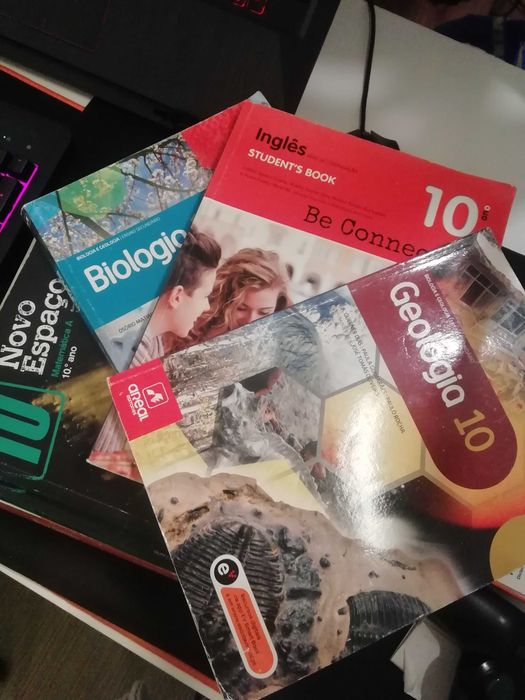 Manuais Escolares (Bons para estudo)