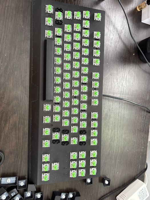 Razer Black window v3 зелені свічі