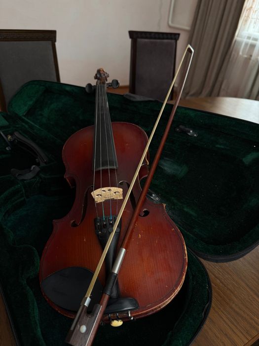 Продам скрипку 4/4 (повний комплект)