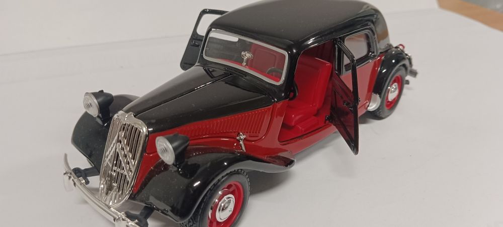 Citroen 15cv escala 1/24