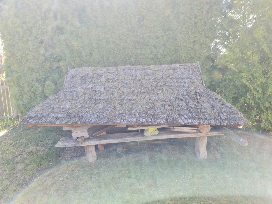 Daszek ogrodowy drewniany