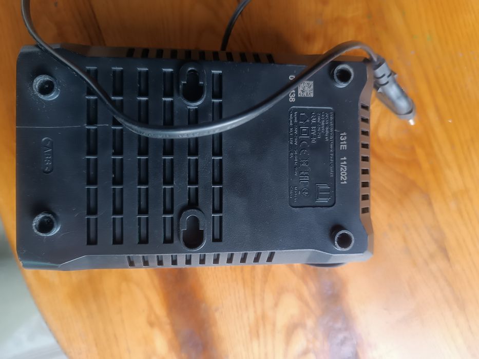 Зарядное Bosch GLA 18v40