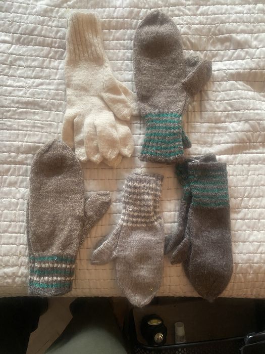 Вязанные носки рукавички шарфы косынки из козьей шерсти ручная работа