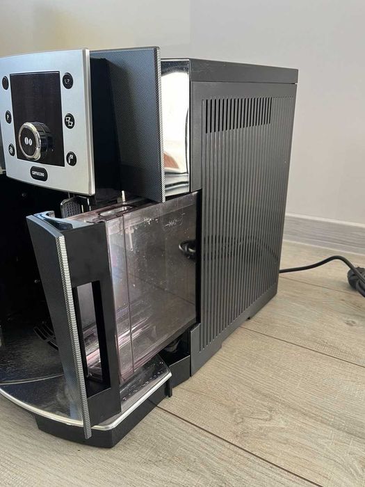 Кавова машина Delonghi Perfecta Cappuccino ESAM5500.M, повне ТО