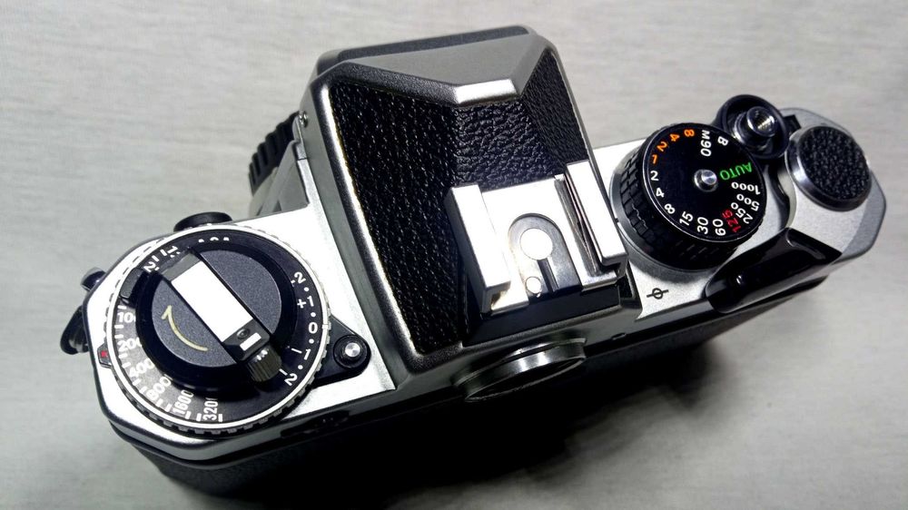 Nikon FE комплект боди